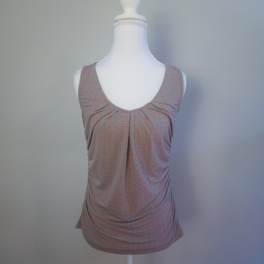 New York & Company S sleeveless geometric grey and pink blouse top - Small